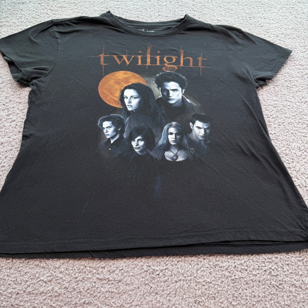 Twilight Saga Movie Graphic T-Shirt Black Women Large Lionsgate 2024 6297